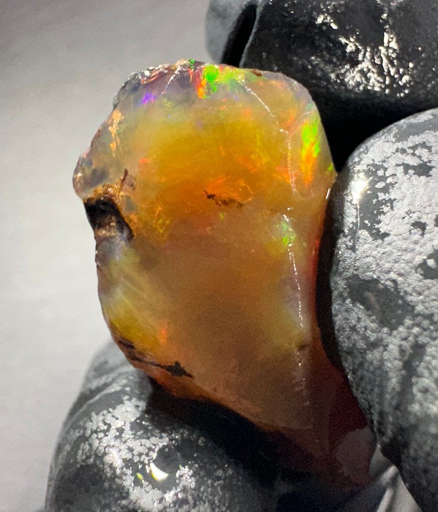 27ct Kristal Opaal Karkea- 5.4 g #4.3