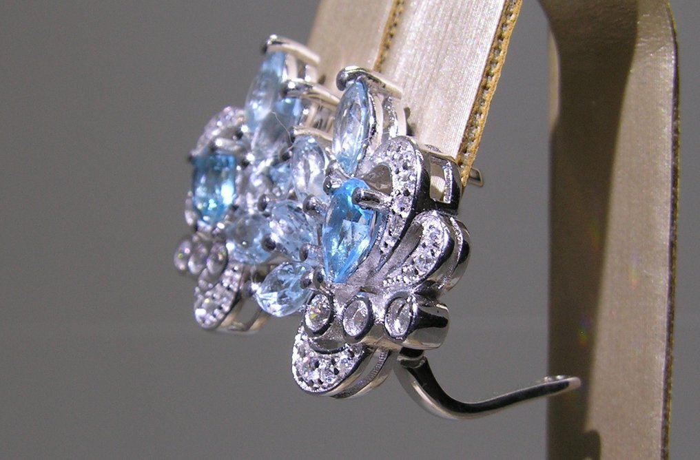 Topaz Earrings - Height: 19.5 mm - Width: 16.3 mm- 6.3 g - (2) #4.3