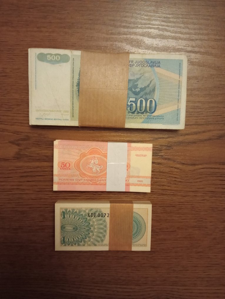 Mondo. - 3 original bundles - Various Dates  (Senza prezzo di riserva) #1.0