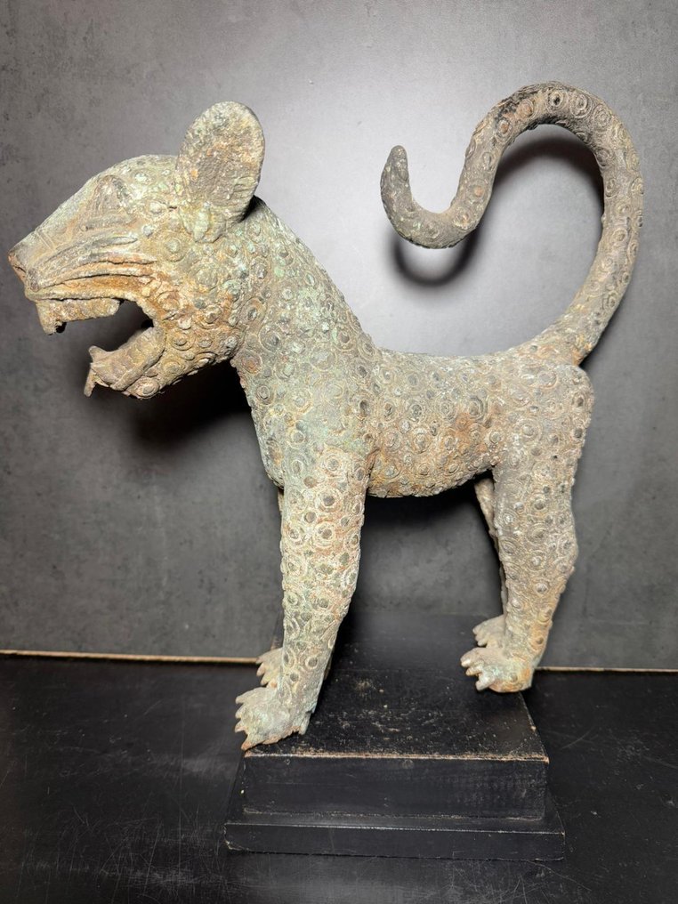 大豹子 Yoruba - Yoruba - 尼日利亚  (没有保留价) #2.1