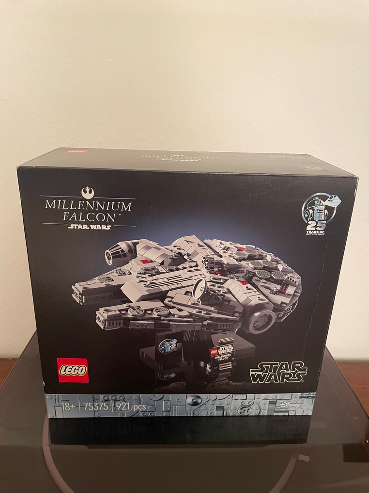 Lego Set - 75375 - Star Wars - Millennium Falcon #2.1