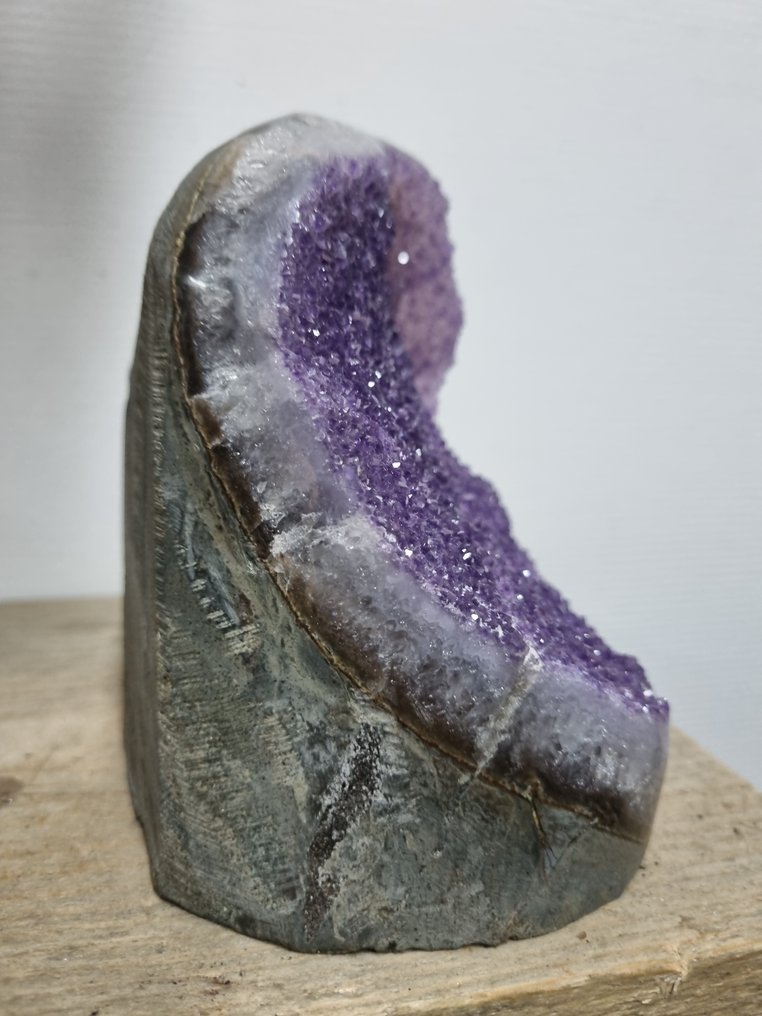 高品质 - 大紫水晶 奢侈品展示架上的集群 - 高度: 130 mm - 宽度: 95 mm- 1392 g #3.2