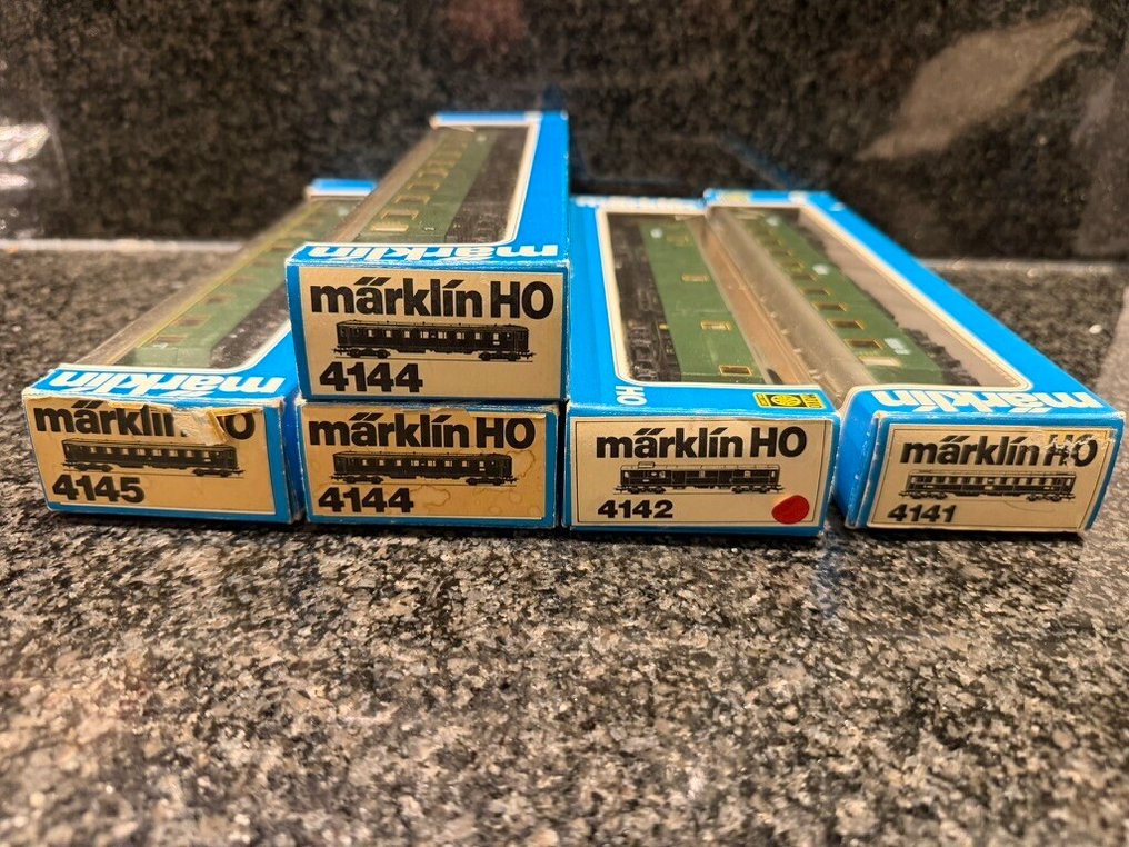 Märklin H0 - 4154, 4144,4142,4141 - Set Machetă tren transport călători (5) - Cinci vehicule de pasageri. - DB, DRG #1.0
