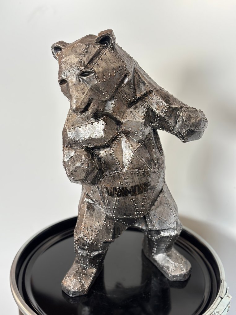 Rob VanMore - VANMORE Armoured Bear #1.0