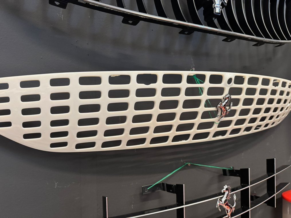 Automotive - Autó elülső rács.  #4.3