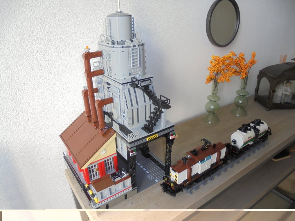 LEGO MOC （我自己的创作） - Octan Industry and Train. #1.0