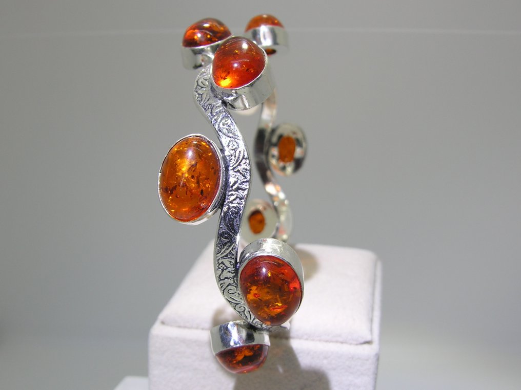 Κεχριμπάρι Κρεμαστό κόσμημα - Ύψος: 88 mm - Πλάτος: 65 mm- 26.8 g - (1) #1.0