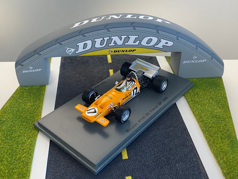 Spark 1:43 - Model car - McLaren-Ford #17 6th French GP 1970 - Dan Gurney - Superb limited and sold-out edition collector #2.1