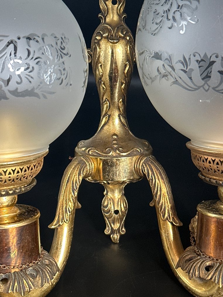 壁灯 - 镀金铜壁灯，拿破仑三世时期，双灯，雕刻玻璃郁金香，19世纪 - 镀金黄铜, 雕刻磨砂玻璃 #3.2