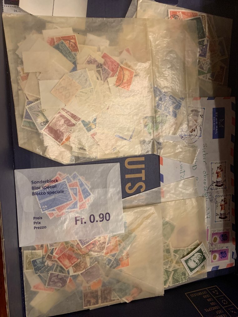 Ολόκληρος ο κόσμος  - Συλλογή γραμματοσήμων όλου του κόσμου, χωρίς ταξινόμηση, πάνω από 1000 τεμάχια. #1.0