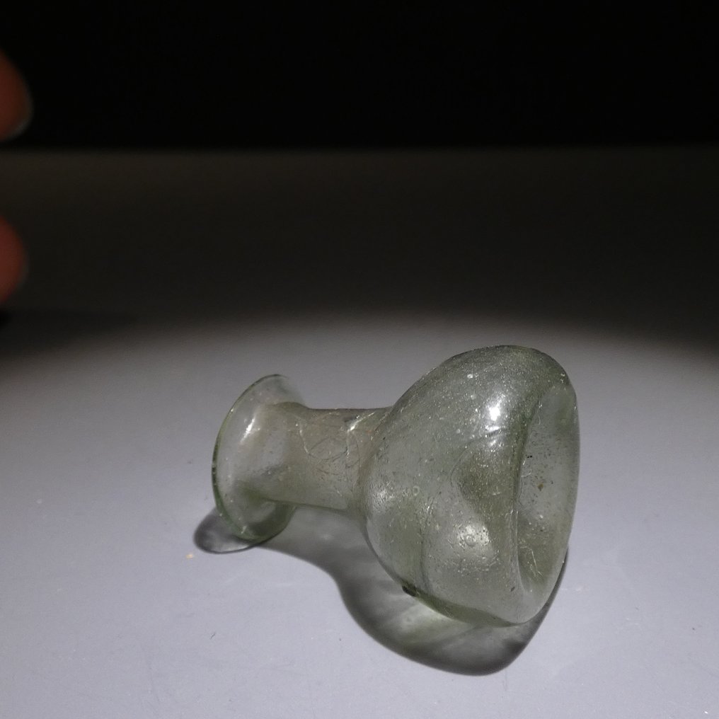 Αρχαία Ρωμαϊκή Γυαλί Flask. 3 εκ ύψος. 1ος - 2ος αιώνας μ.Χ.  (χωρίς τιμή ασφαλείας) #4.3