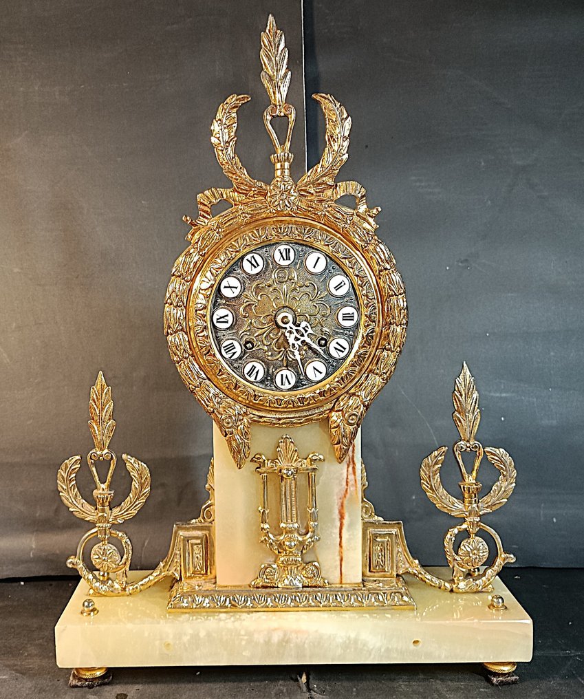 Επιτραπέζια ρολόγια και ρολόγια γραφείου -   Ορείχαλκος - 1970-1980 #1.0