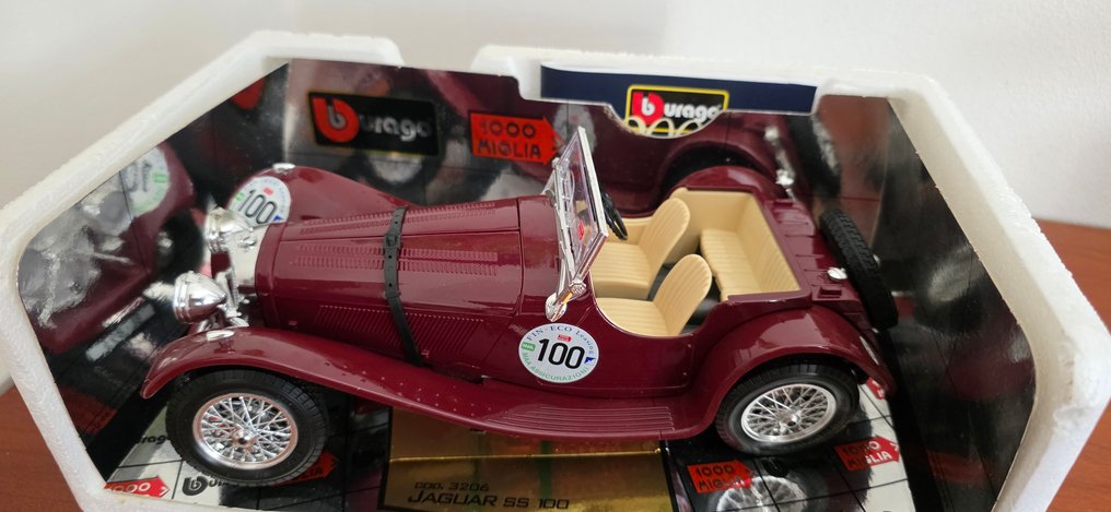 Bburago 1:18 - Modelbil - Jaguar SS 100 (1937) - 1000 Miglia #3.2