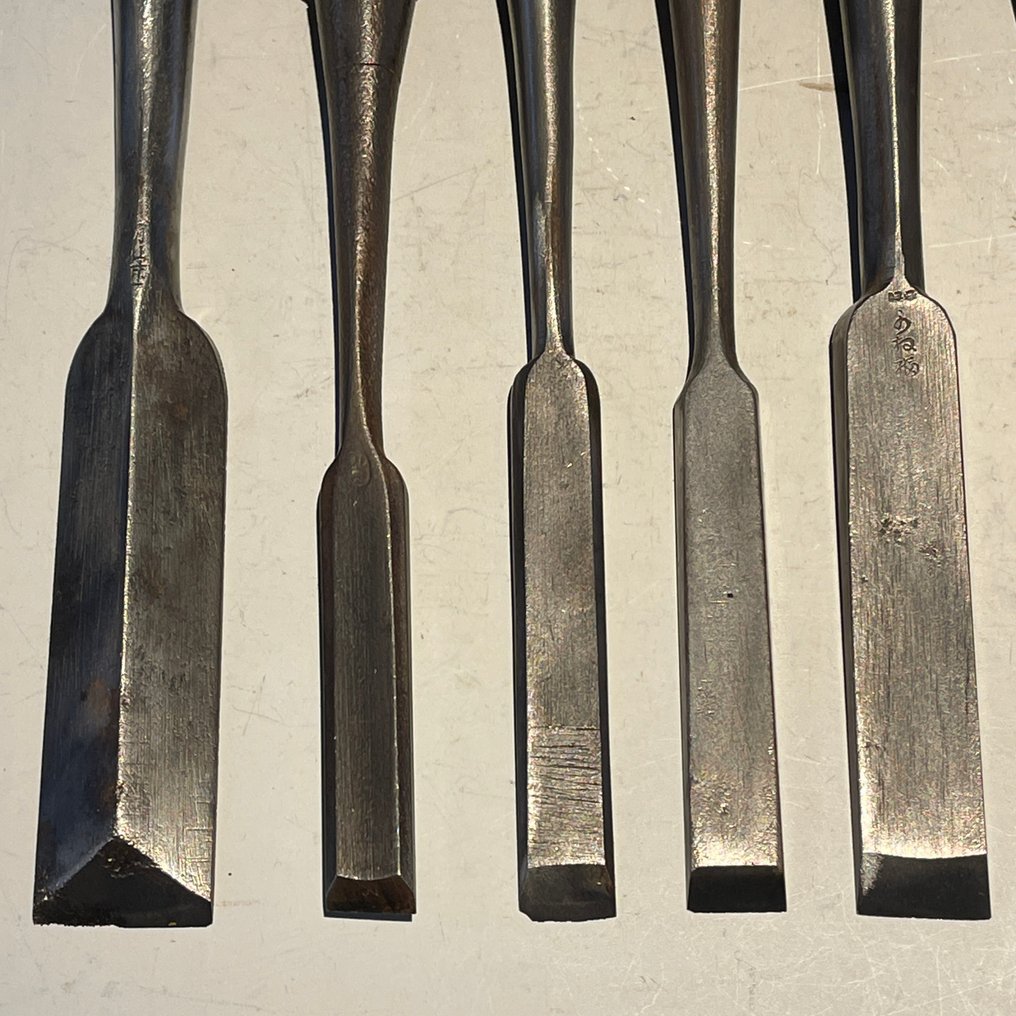 Tsuki Nomi | Slick Long Chisel Dovetail, Paring, Sculptor Atelier set of 11 - 工作工具 (11) 老式 - 日本木工雕刻 #1.0