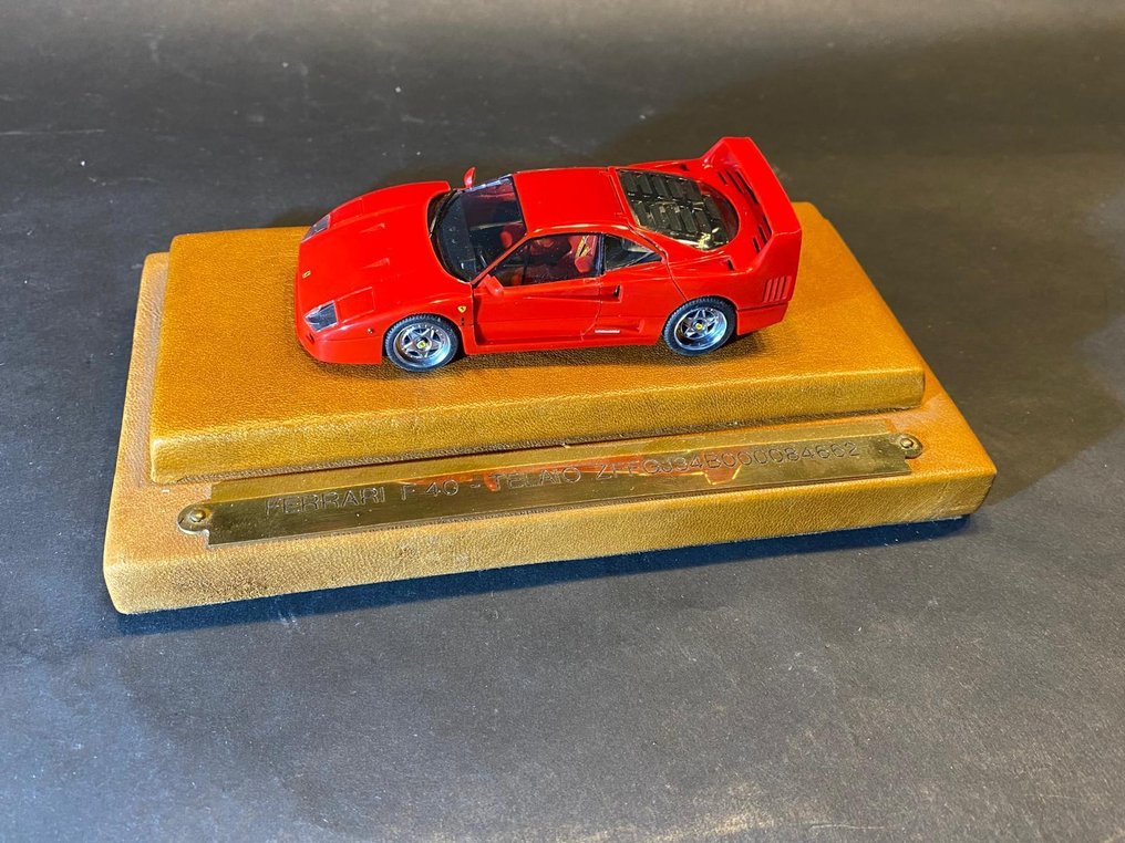 IMRE SZANTO 1:43 - Αυτοκίνητο μοντελισμού - Ferrari F 40 - με αριθμό πλαισίου #1.0