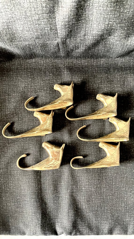 Naulakko (6) - Rustico/equestre - Kullattu messinki #1.0