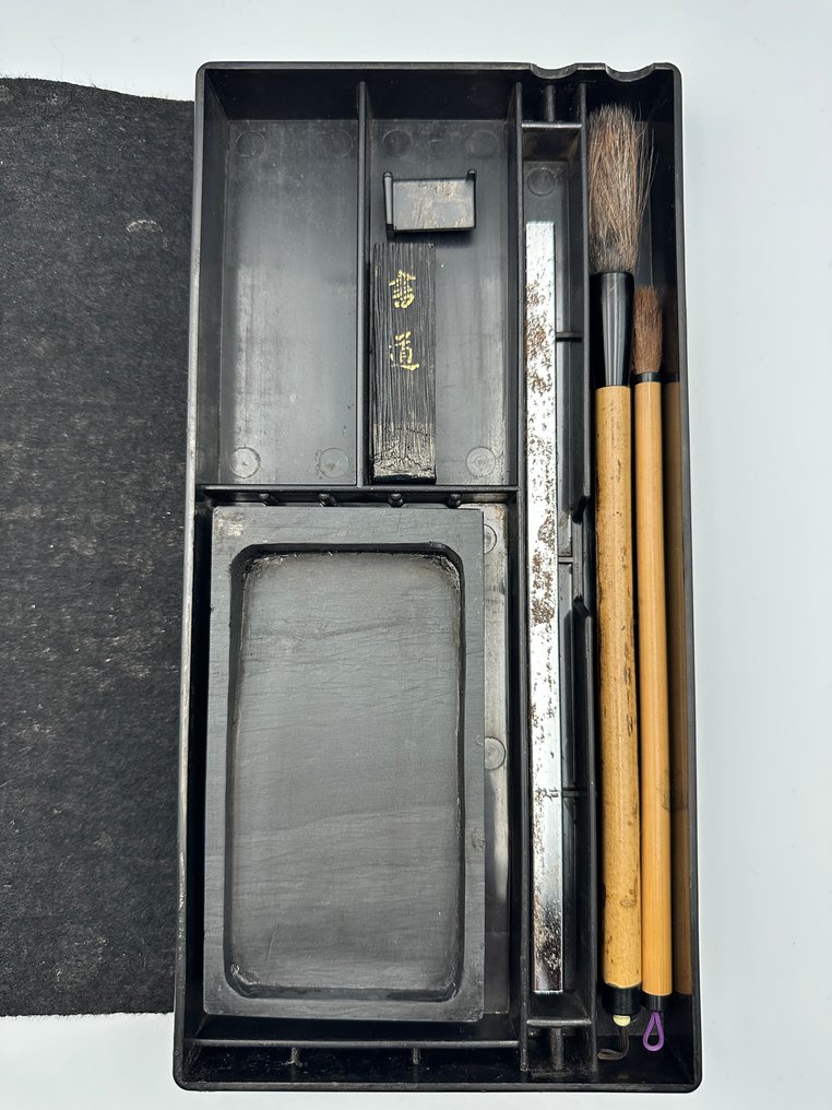 Japanese Calligraphy Set - Inkstone, Brush, Ink, paperweight ,Mat Set 日本の書道 - Kalligrafiestift #1.0
