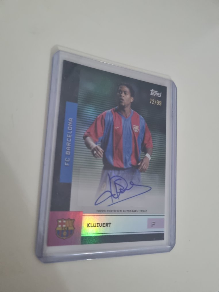 2025/26 Topps Topps Team Set FC Barcelona Patrick Kluivert 72/99 簽名卡, 序號卡, 含真品證書 - 1 Card - 狀況優良(EX) #1.0