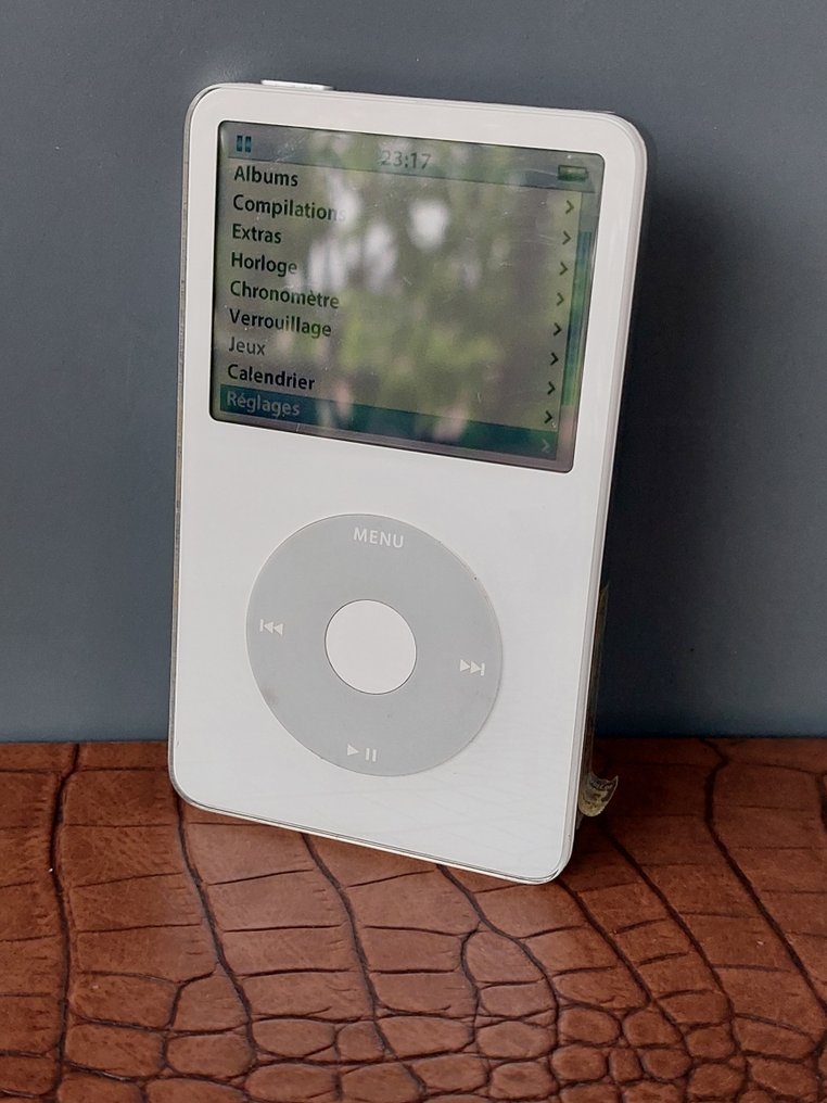 Apple - MA003FD A1136 IPod Video - IPod #3.2