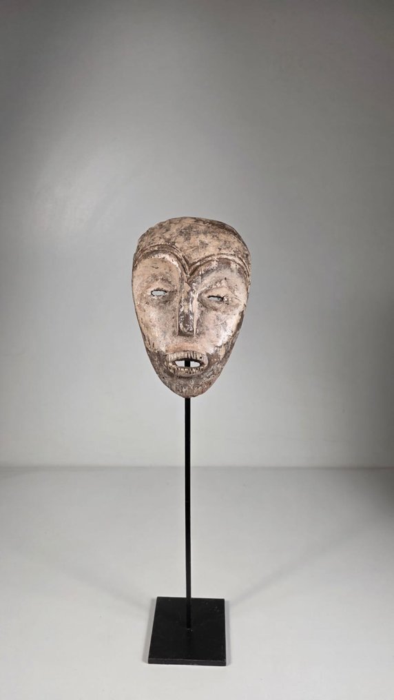 Máscara de madeira - Lega - Congo RDC (Sem preço de reserva) #1.0