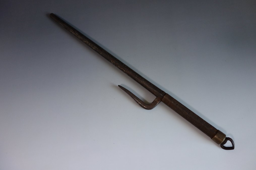 十手 - 鐵（鑄／鍛） - jitte - 日本 - 昭和年代(1926-1989) #1.0