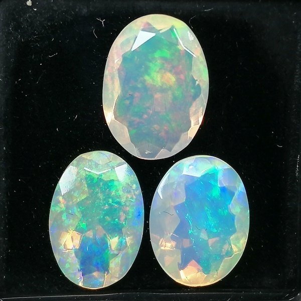 3 pcs  蛋白石  - 4.30 ct - 西班牙宝石学院（IGE） - 浓烈的色彩游戏 #1.0