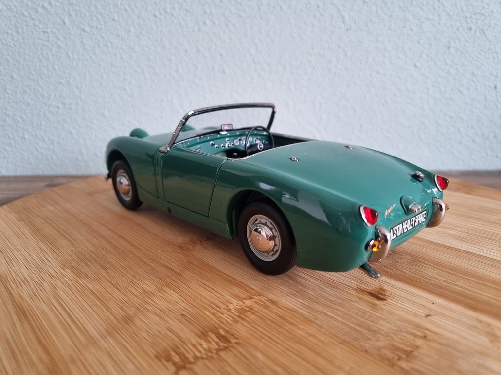 Kyosho 1:18 - 模型汽车 - Austin Healey Sprite MK1 - Leaf Green #2.1