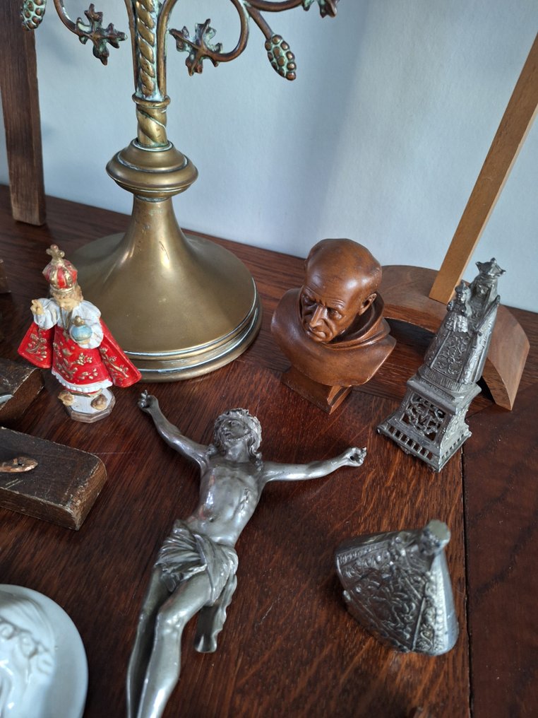 Χριστιανικά αντικείμενα (18) - Πορσελάνη, Ξύλο, Χαλκός, Γύψος, Μέταλλο - 1900-1910 #3.2