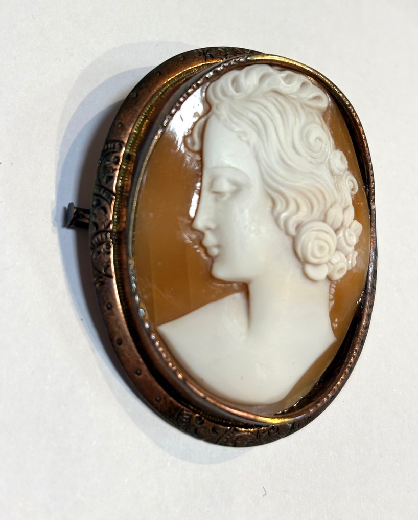 没有保留价 - 胸针 黄铜色 - 贝壳浮雕饰品 #1.0