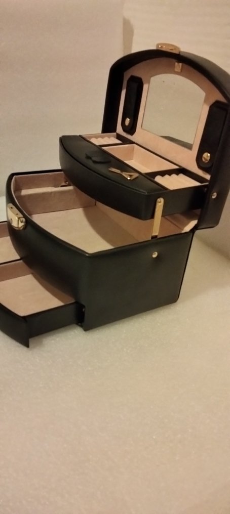 Συλλογή επώνυμων εμπορευμάτων - Βαλίτσα κοσμημάτων με επωνυμία DAVID'S, 3 όροφοι, με κλειδί - DAVID'S #1.0