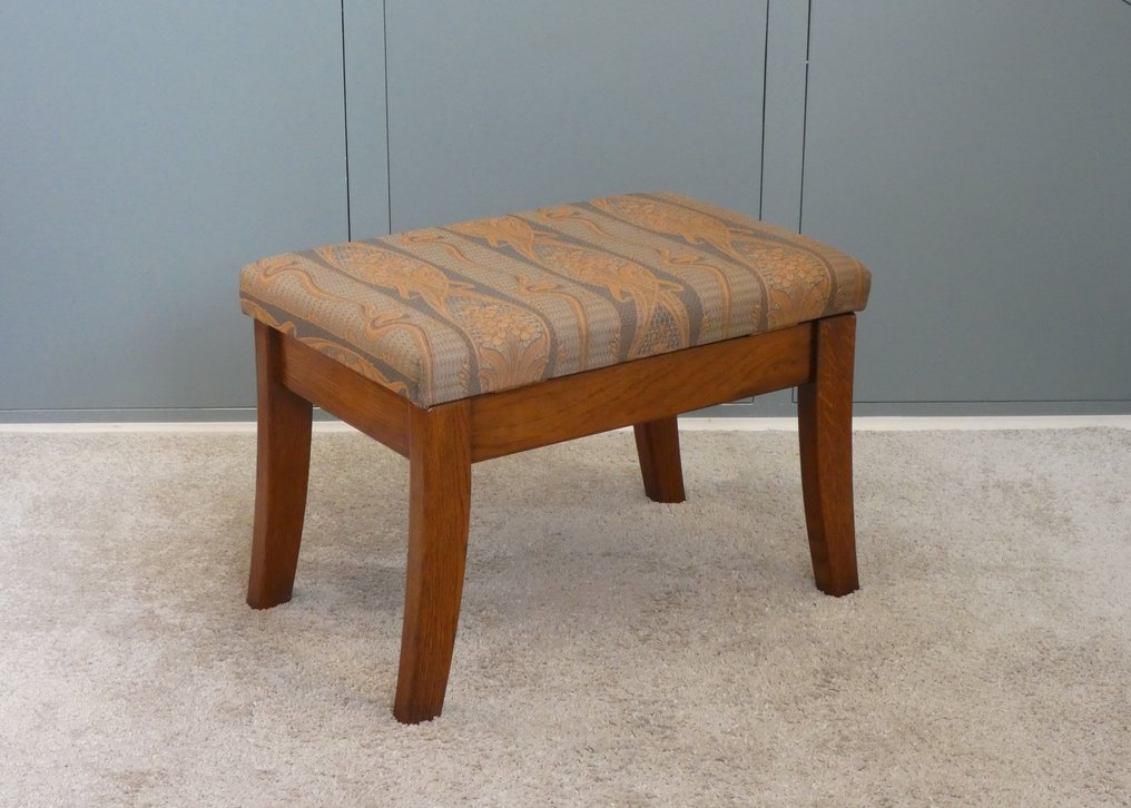 板凳 - 座椅，半边椅，脚凳，凳子 - 纺织品, Eikenhout - 储藏空间 #1.0