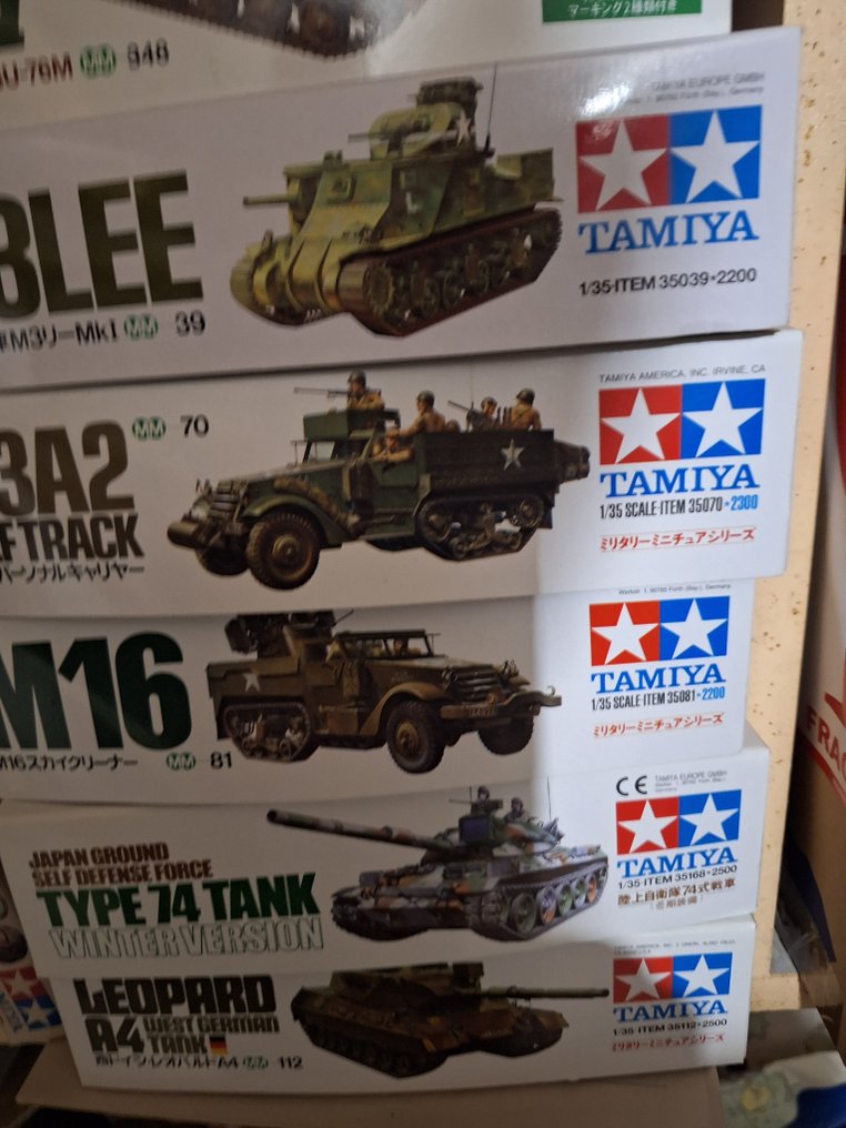 Tamiya 1:35 - Model military vehicle  (9) - 9x Boxes: M4 Sherman, Half Track 2 normal, DCA type 61 japonais, M3 Lee, Leopard A 4 Type 74, - Military #1.0