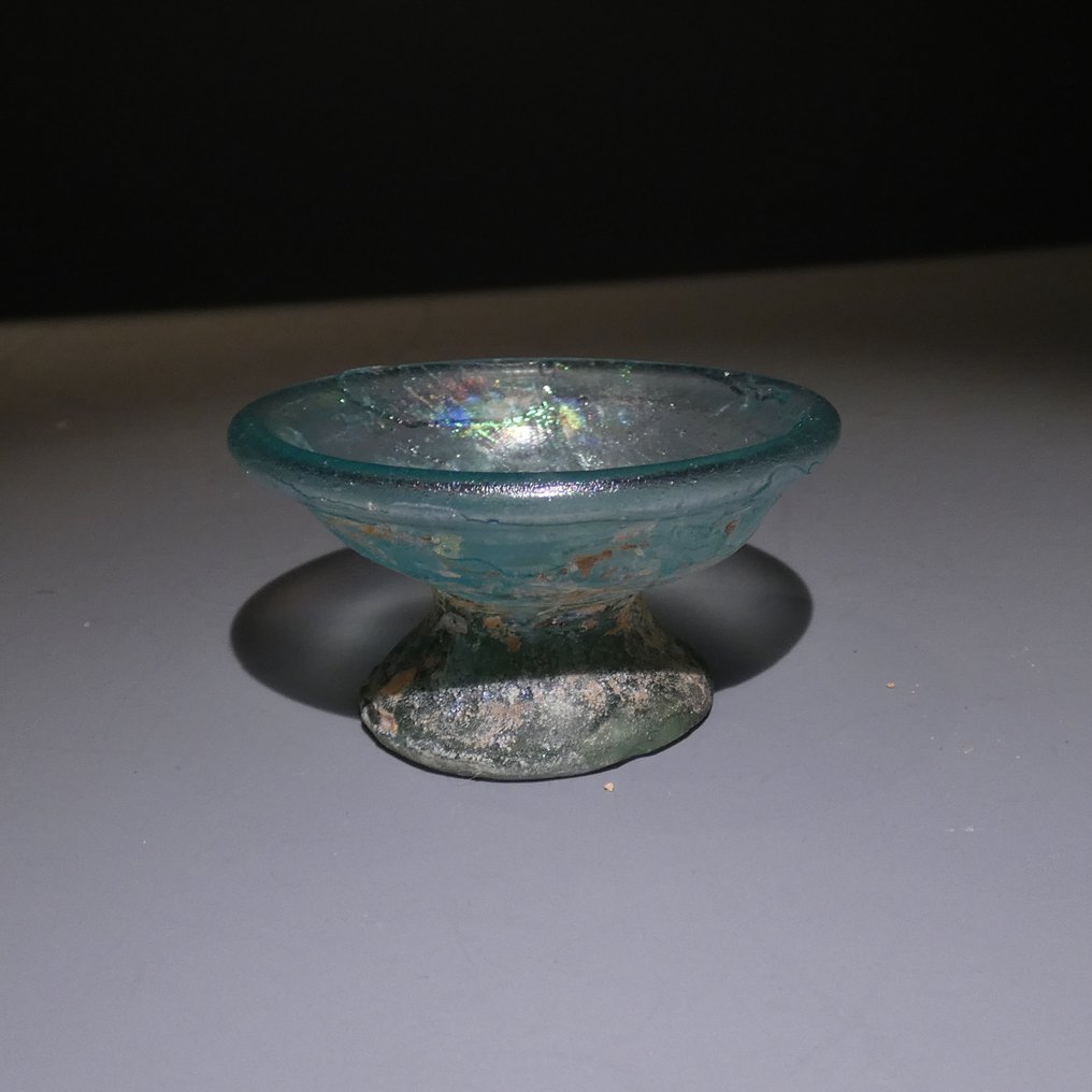 Romerska antiken Glas Flaskplatta. 4,7 cm D. Första - andra århundradet e.Kr. #1.0