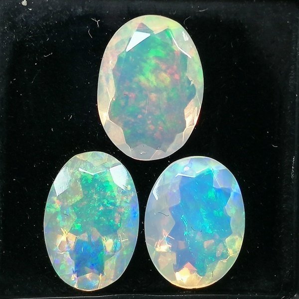 3 pcs  蛋白石  - 4.30 ct - 西班牙宝石学院（IGE） - 浓烈的色彩游戏 #1.0