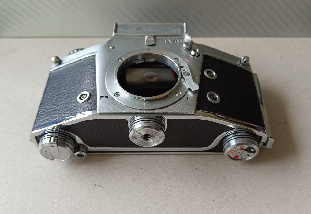 Elbaflex, Zeiss Ikon VX 1000 Αναλογική φωτογραφική μηχανή #1.0