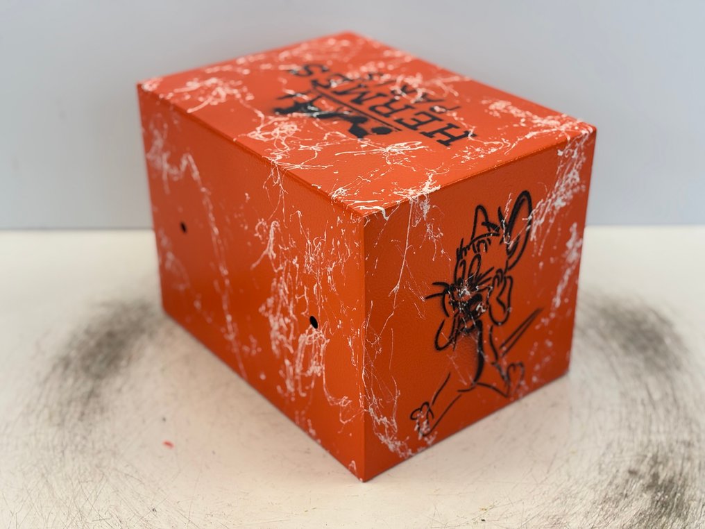 Rob VanMore - Mice at Hermes Vault #4.3