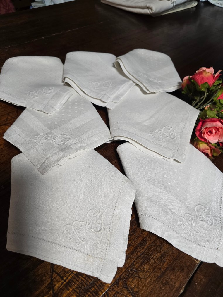 Serwetka (7)  - 59 cm - 59 cm - Stare hafty #1.0