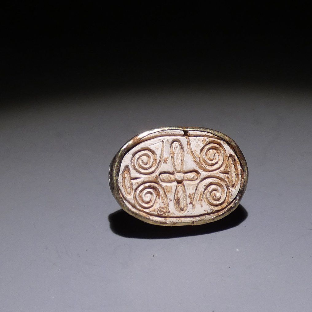 Αρχαία Αιγυπτιακή Στεατίτης, Χρυσός σκαραβαίος. 18 χλστ. Υστεροαιώνας, 664 – 332 π.Χ. #2.1