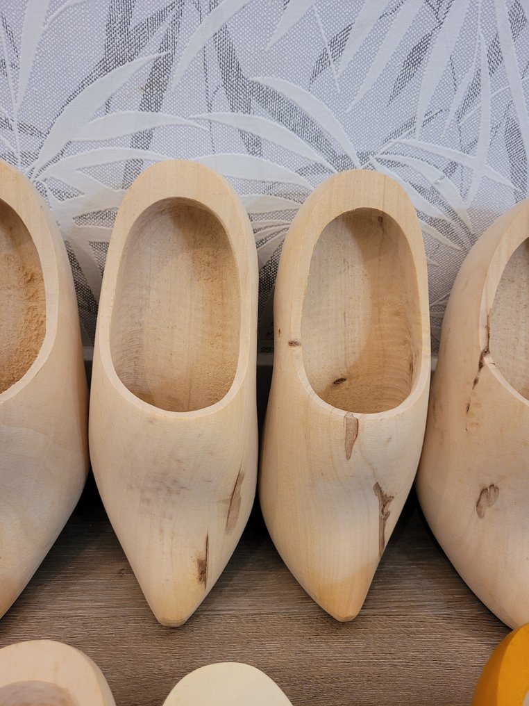 Wall decoration - 16 Klompen (waarvan 5 paar en 6 losse modellen) - Netherlands #3.2