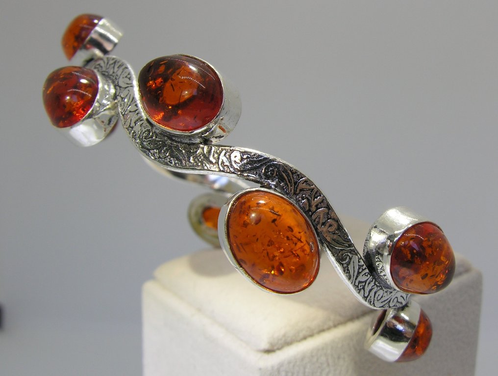 Κεχριμπάρι Κρεμαστό κόσμημα - Ύψος: 88 mm - Πλάτος: 65 mm- 26.8 g - (1) #3.2