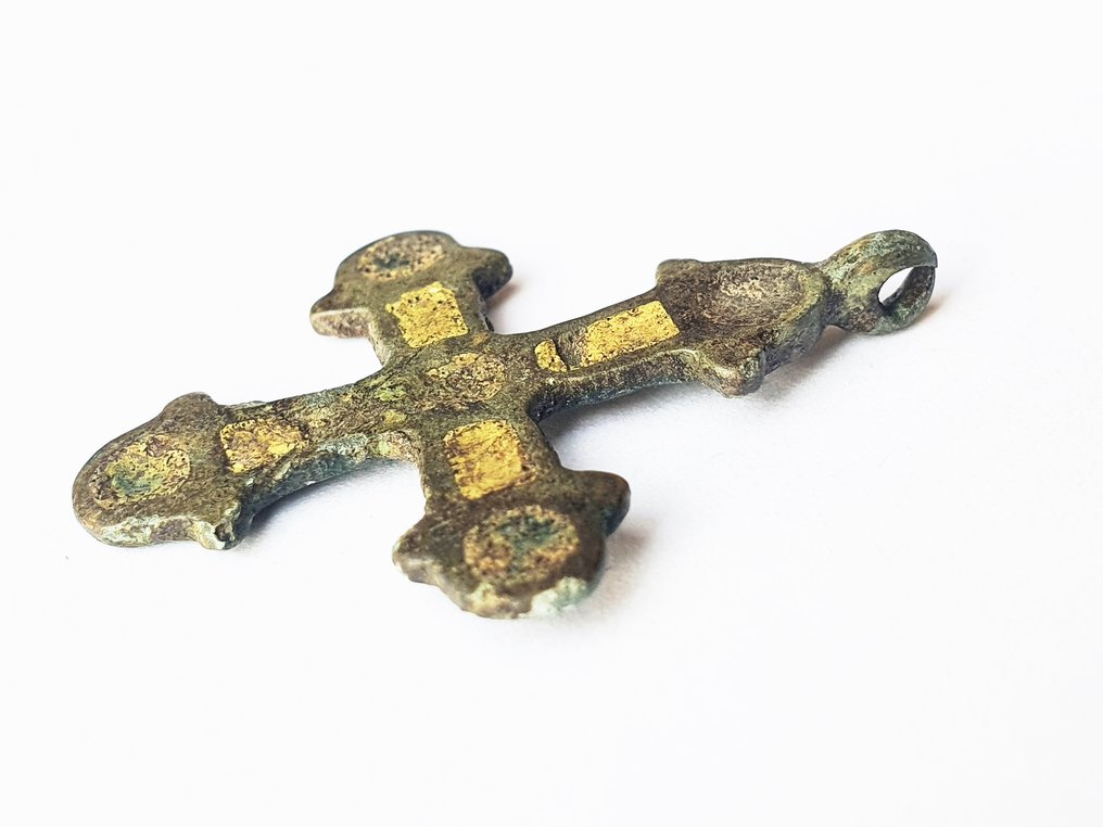 Βυζαντινή Μπρούντζος Σταυρός με εμαγιέ – Βυζάντιο, 10ος–12ος αιώνας μ.Χ. - 39 mm (χωρίς τιμή ασφαλείας) #4.3