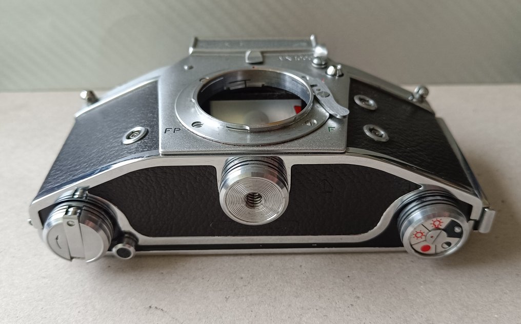 Elbaflex, Zeiss Ikon VX 1000 Αναλογική φωτογραφική μηχανή #3.2