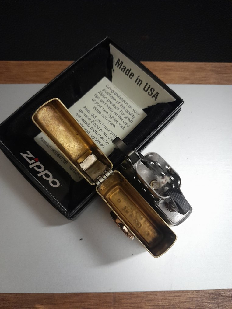 Zippo - Bez ceny minimalnej
- Zapalniczka kieszonkowa - Mosiądz #3.2