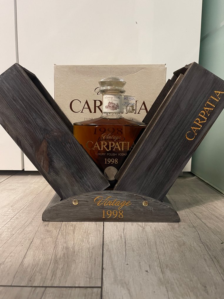 Carpatia 1998 - Vintage Luxury Polish Vodka  - 700ml #1.0