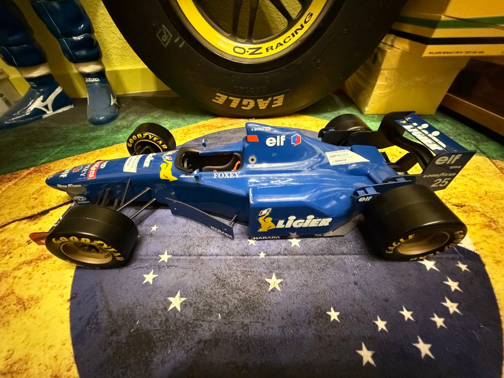 1:8 - Αυτοκίνητο μοντελισμού - Lotus Mugen Honda JS 41 Martin Brundle - μοντέλο χειροτεχνίας #1.0