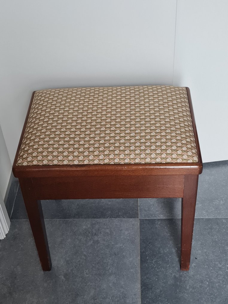 Stool - Beautiful piano stool, piano bench with storage compartment. - Wood #1.0