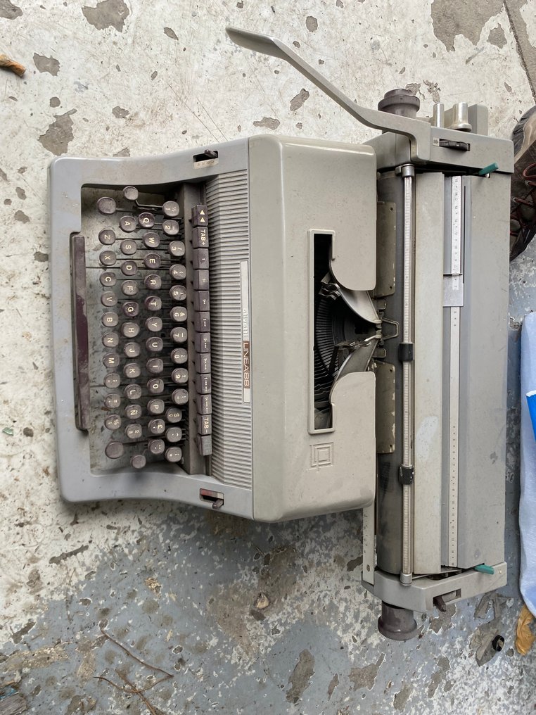 Typewriter - 1970-1980 #1.0