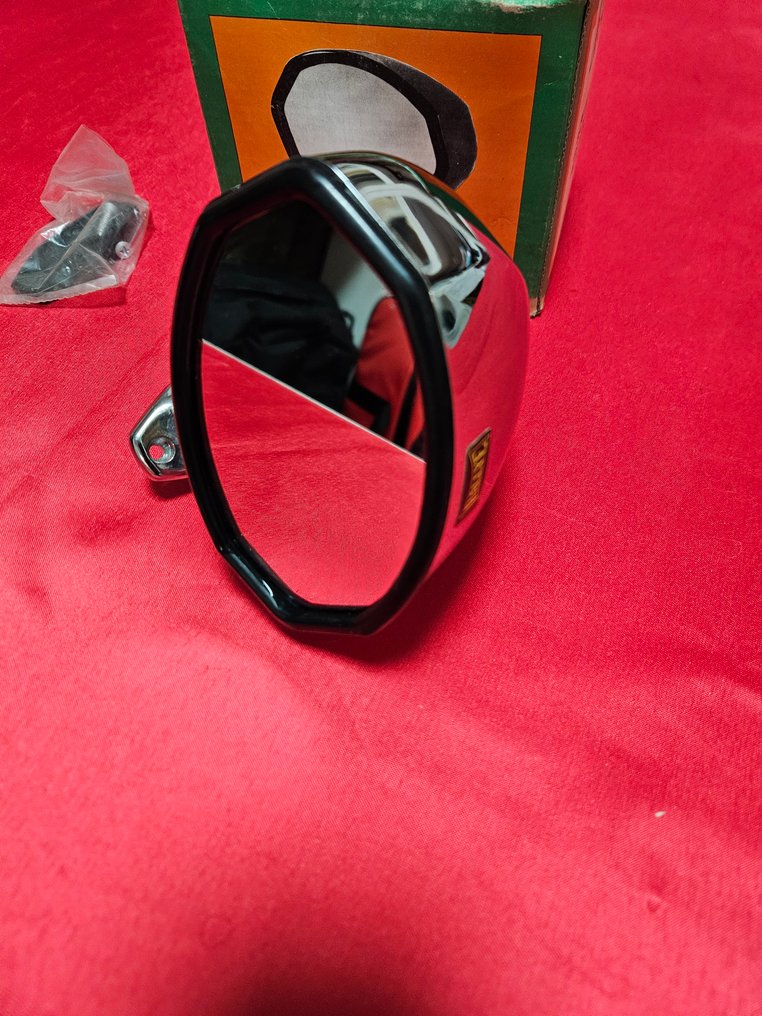 Ανταλλακτικό του σασί του αυτοκινήτου (1) - Ferrari, Vitaloni - Ferrari - 1980-1990 #1.0