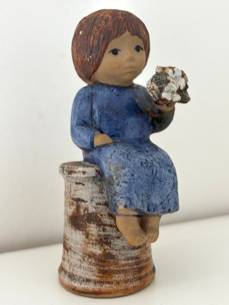 Gustavsberg - Lisa Larson - Sculpture, Ragazza con fiori - 23 cm - Ceramic #1.0