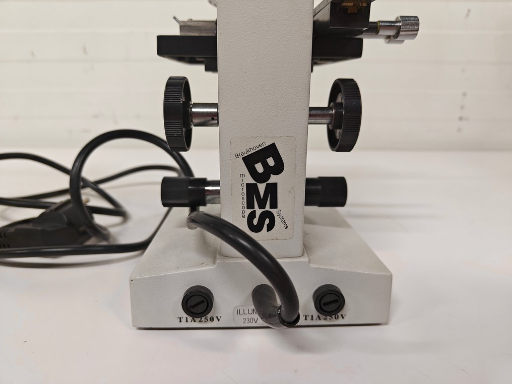 Monocular compound microscope - 89-10956 - 1950–1980 - Nederländerna - Breukhoven [BMS] #2.1